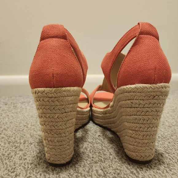 Michael Kors espadrille canvas wedges NWOT - Picture 5 of 5
